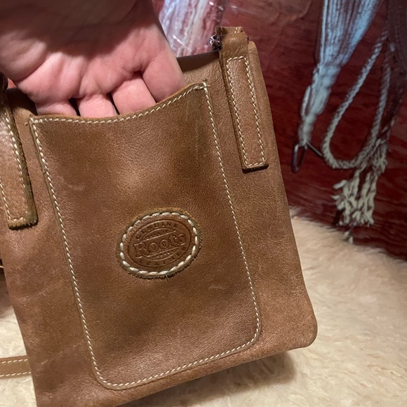 Roots Tribe leather bag - Picture 3 of 9